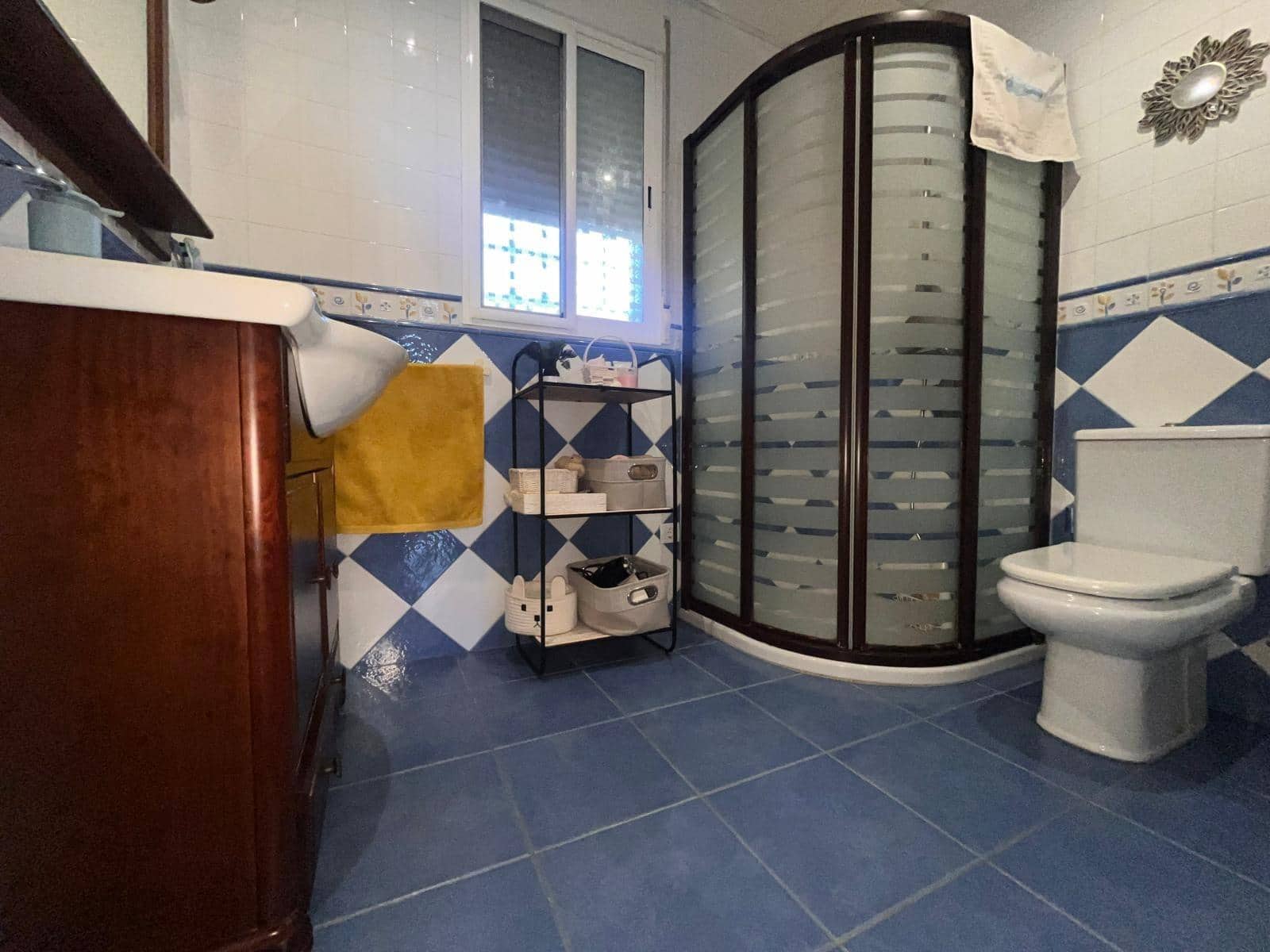 3 bedroom Villa for sale in Almodovar del Rio with garage - € 250,000 (Ref: 9479192)