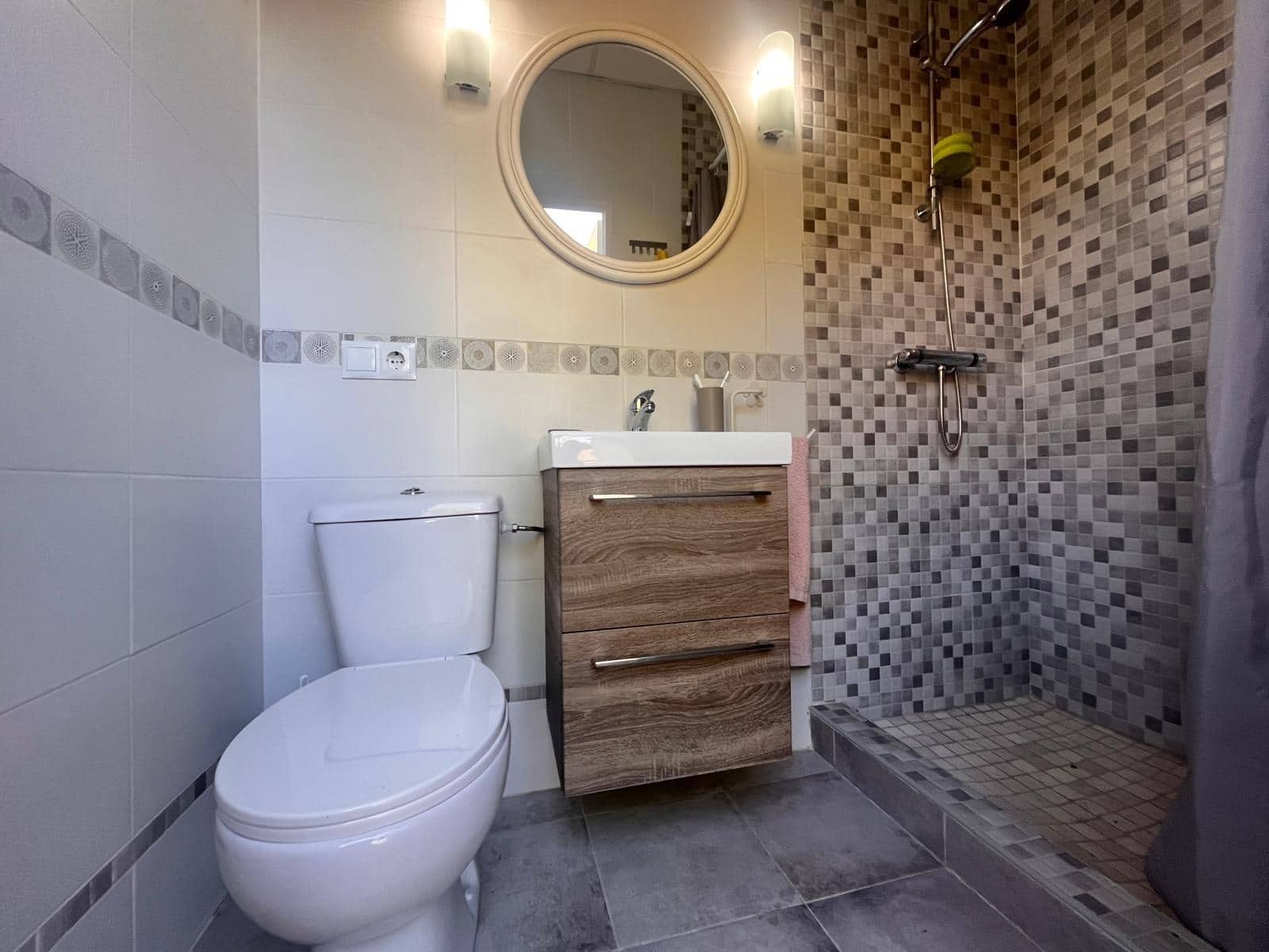 3 bedroom Villa for sale in Almodovar del Rio with garage - € 250,000 (Ref: 9479192)