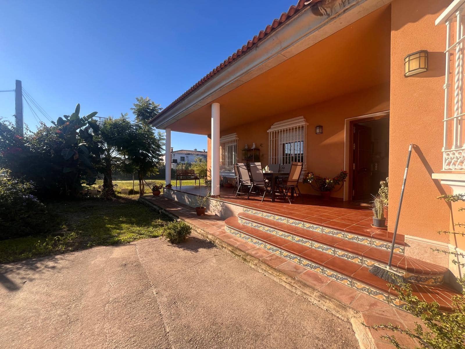 3 bedroom Villa for sale in Almodovar del Rio with garage - € 250,000 (Ref: 9479192)