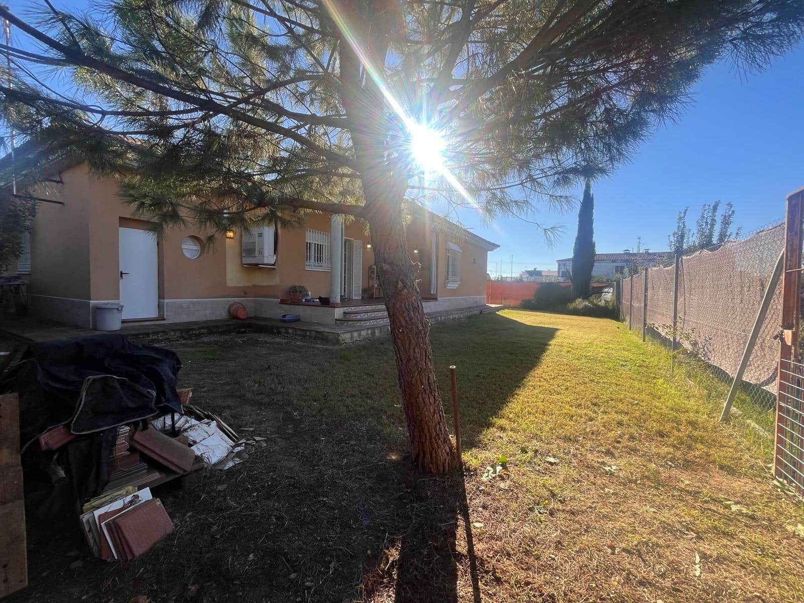 3 bedroom Villa for sale in Almodovar del Rio with garage - € 250,000 (Ref: 9479192)