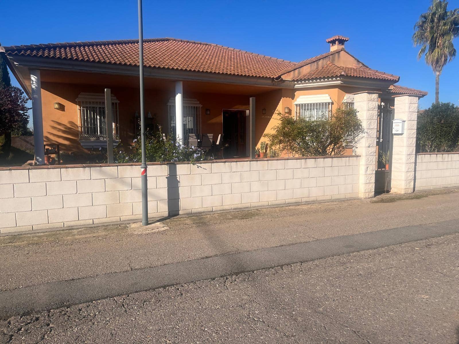 3 bedroom Villa for sale in Almodovar del Rio with garage - € 250,000 (Ref: 9479192)
