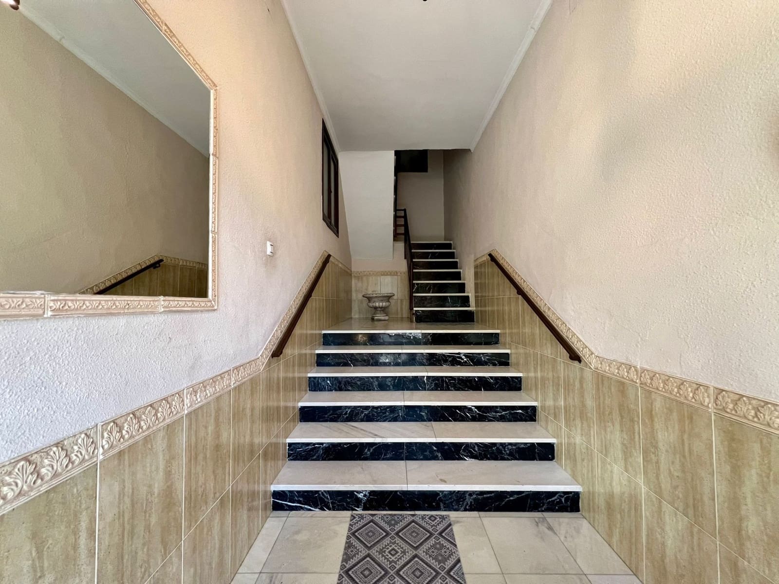 4 soverom Leilighet til salgs i Aguilar de la Frontera med garasje - € 58 000 (Ref: 9483546)