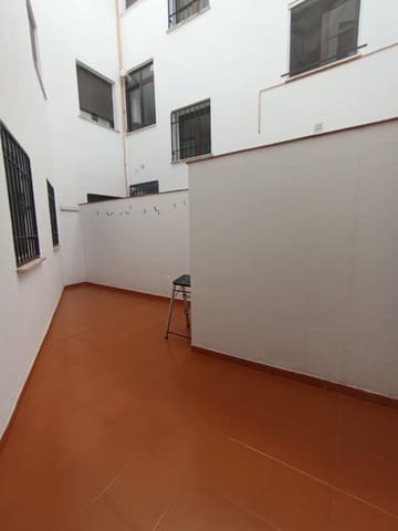 4 soverom Leilighet til salgs i Huerta de la Reina, Córdoba by med svømmebasseng - € 310 000 (Ref: 9483547)