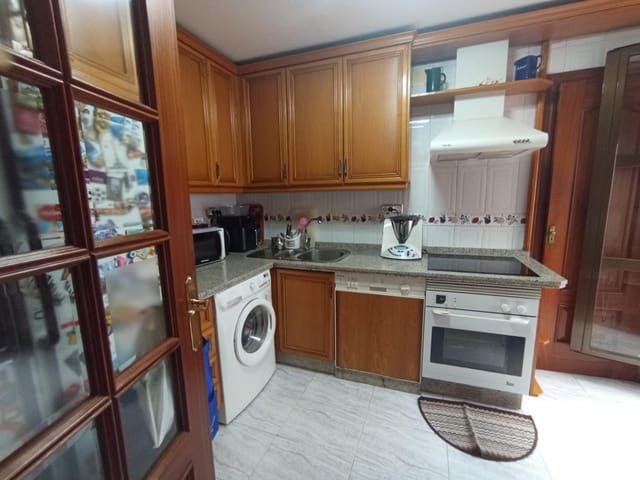 4 soverom Leilighet til salgs i Huerta de la Reina, Córdoba by med svømmebasseng - € 310 000 (Ref: 9483547)