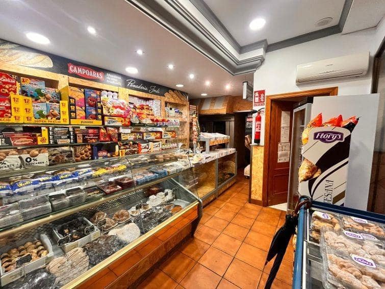 Kommersiell til salgs i Cordoba by - € 49 900 (Ref: 9483549)