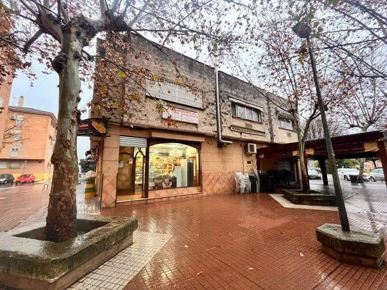 Kommersiell til salgs i Cordoba by - € 49 900 (Ref: 9483549)