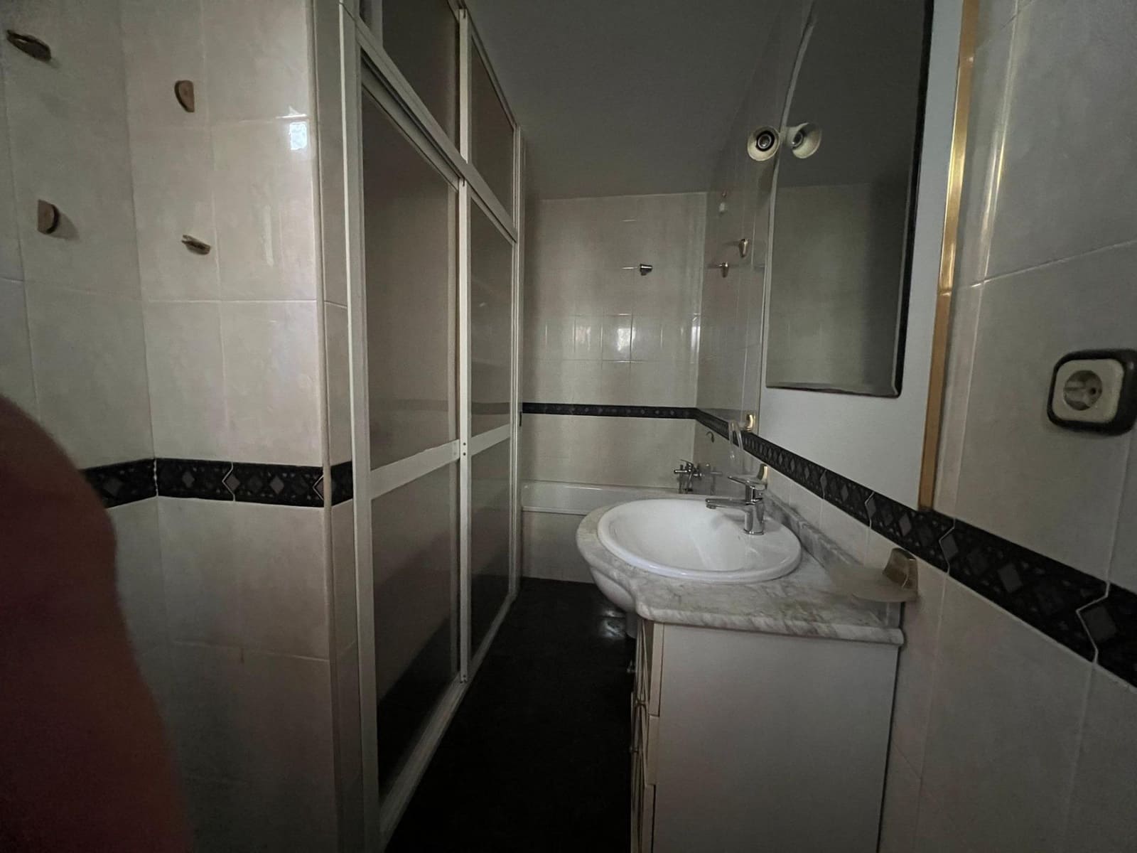 5 slaapkamer Huis te koop in Cordoba stad - € 125.000 (Ref: 9483550)