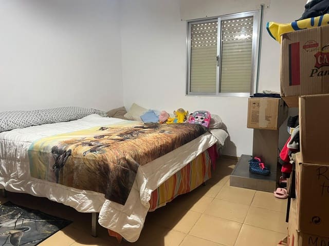 5 slaapkamer Huis te koop in Alcolea, Córdoba stad - € 125.000 (Ref: 9483550)