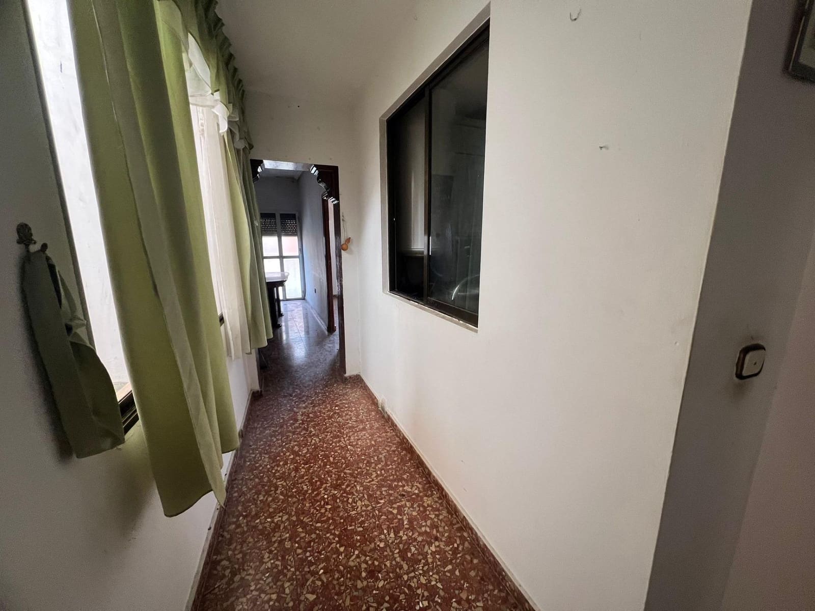 5 slaapkamer Huis te koop in Cordoba stad - € 125.000 (Ref: 9483550)