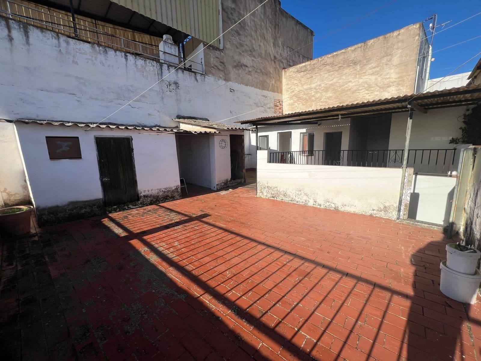 5 slaapkamer Huis te koop in Cordoba stad - € 125.000 (Ref: 9483550)
