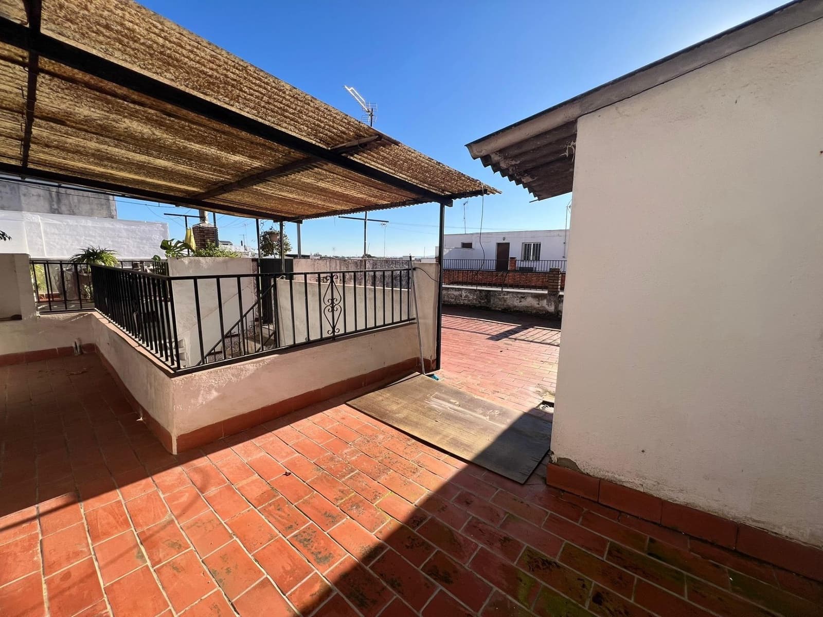 5 slaapkamer Huis te koop in Cordoba stad - € 125.000 (Ref: 9483550)