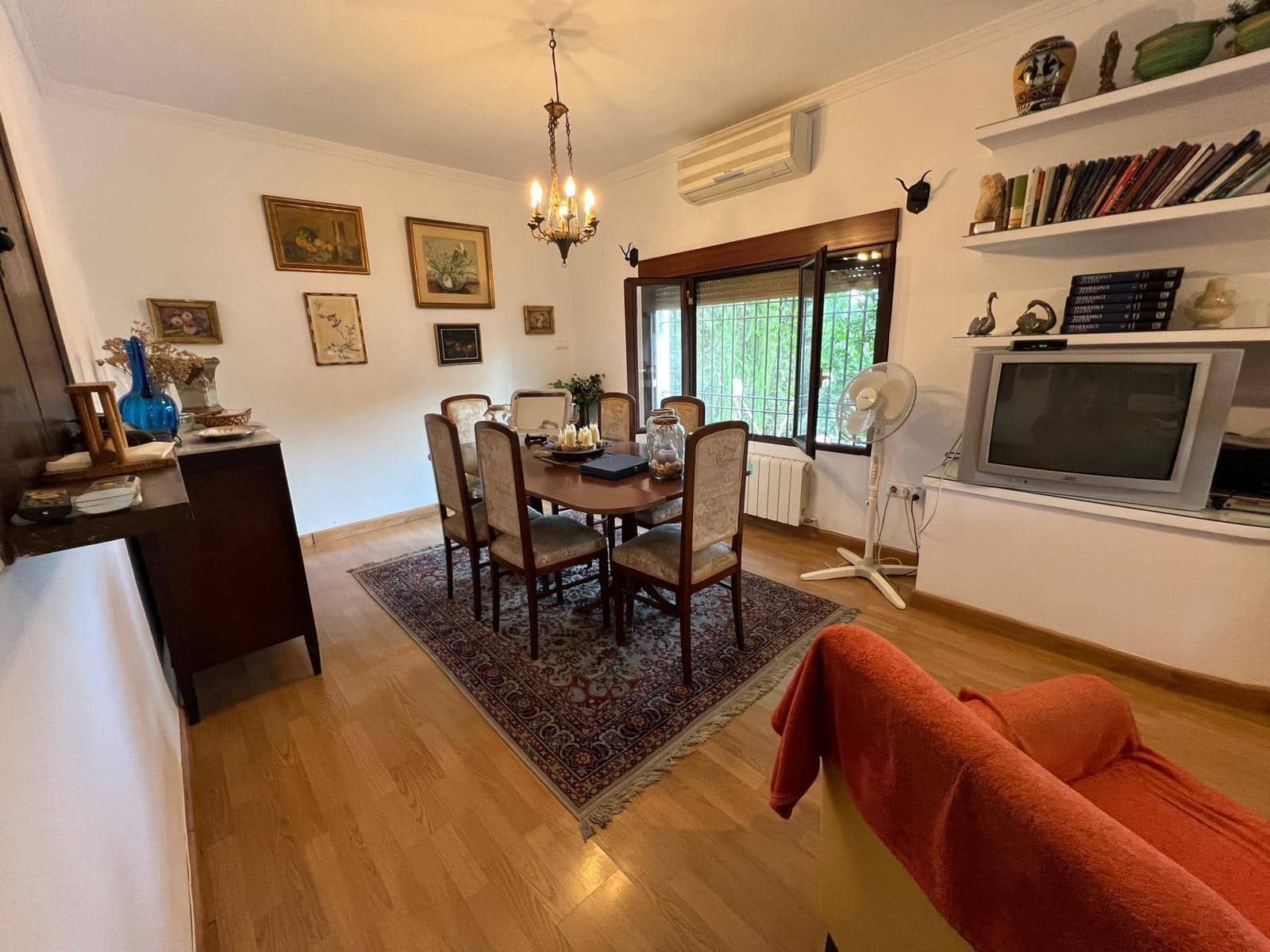 7 slaapkamer Villa te koop in Cordoba stad met zwembad garage - € 380.000 (Ref: 9485355)