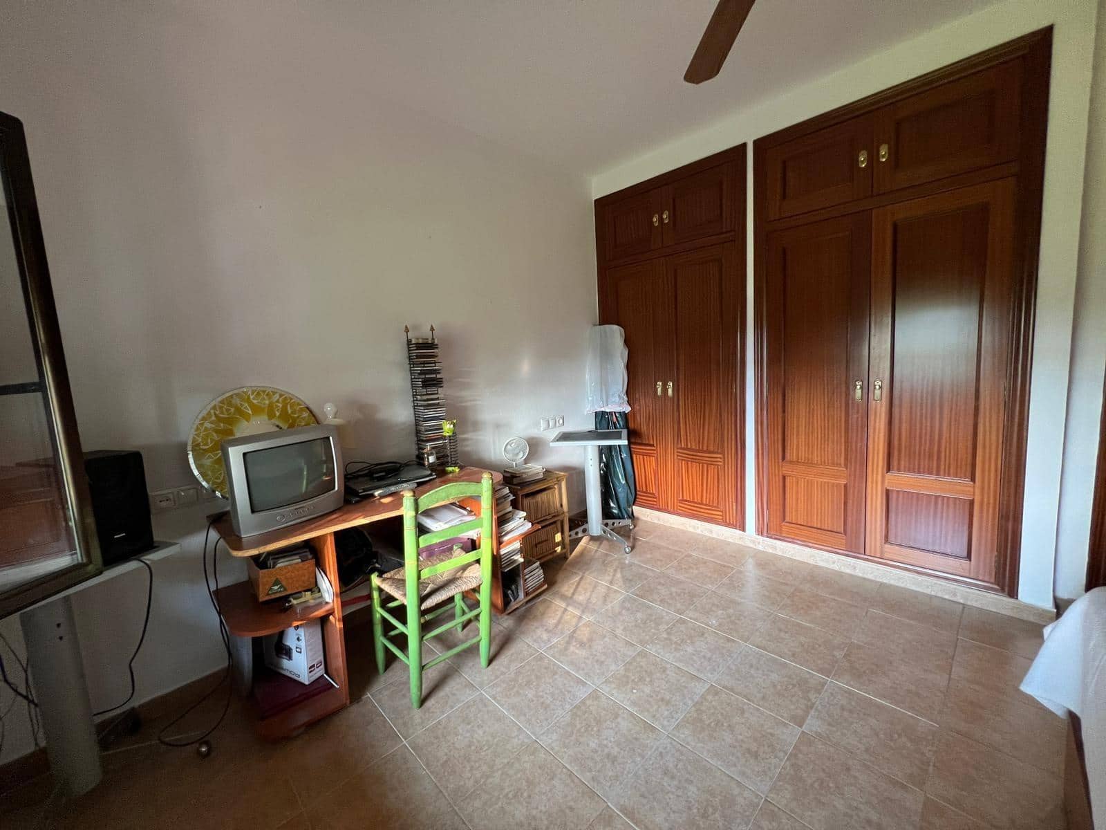 7 slaapkamer Villa te koop in Cordoba stad met zwembad garage - € 380.000 (Ref: 9485355)