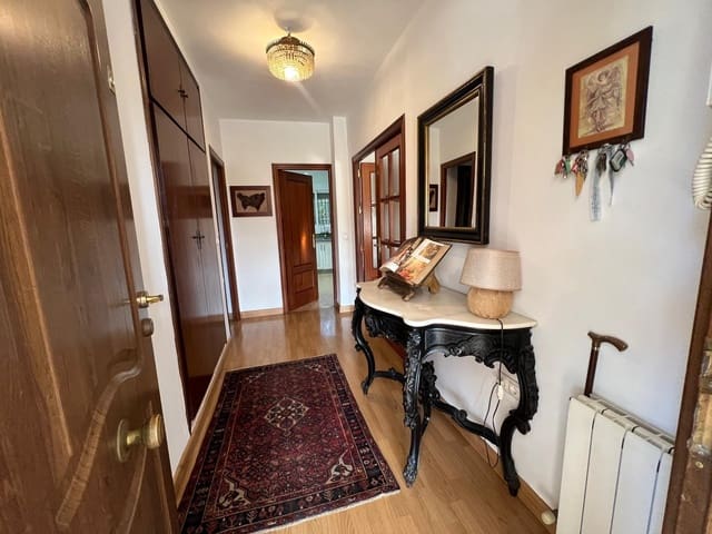 7 Zimmer Villa zu verkaufen in Santa Maria de Trassierra, Córdoba Stadt mit Pool Garage - 380.000 € (Ref: 9485355)