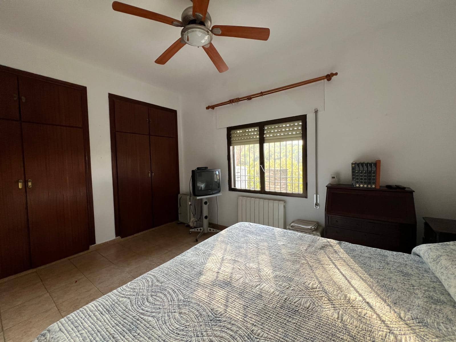 7 slaapkamer Villa te koop in Cordoba stad met zwembad garage - € 380.000 (Ref: 9485355)