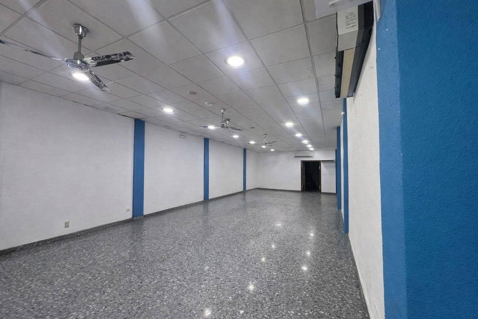 Kaupallinen myytävänä paikassa Cordoba kaupunki - 140 000 € (Ref: 9486448)