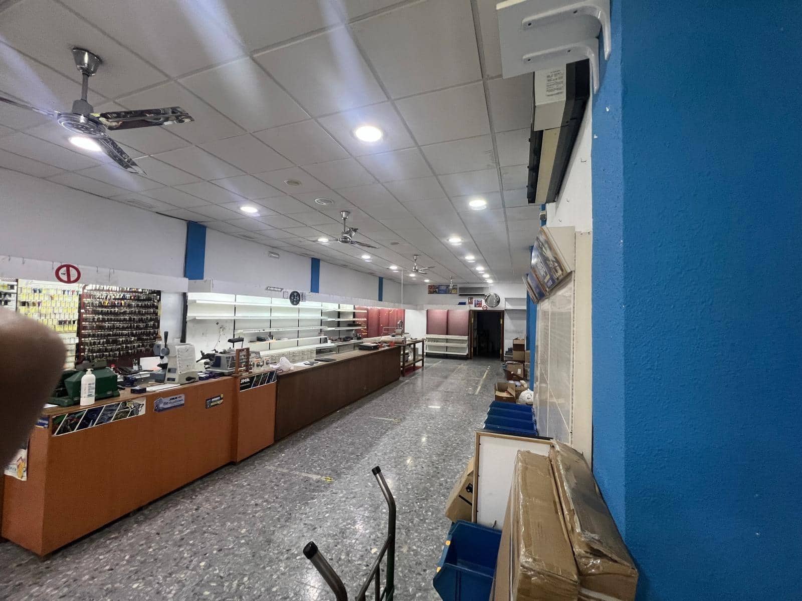 Kaupallinen myytävänä paikassa Cordoba kaupunki - 140 000 € (Ref: 9486448)