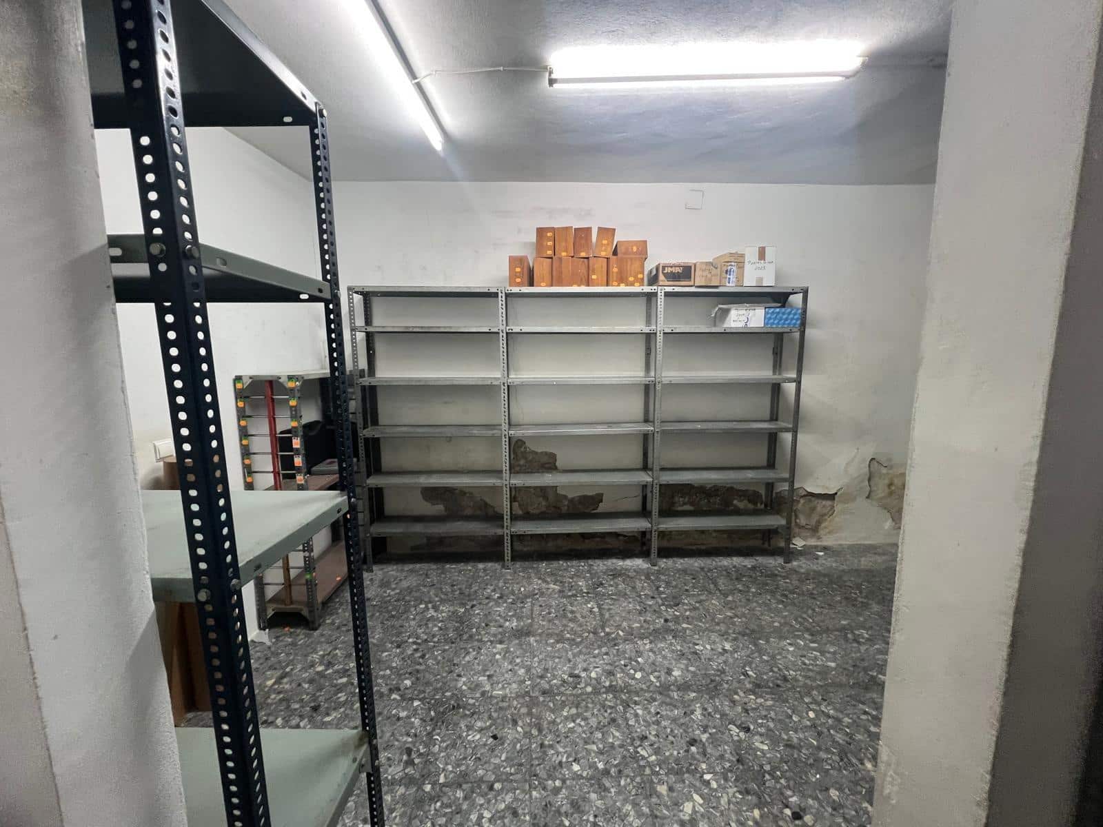 Kaupallinen myytävänä paikassa Cordoba kaupunki - 140 000 € (Ref: 9486448)