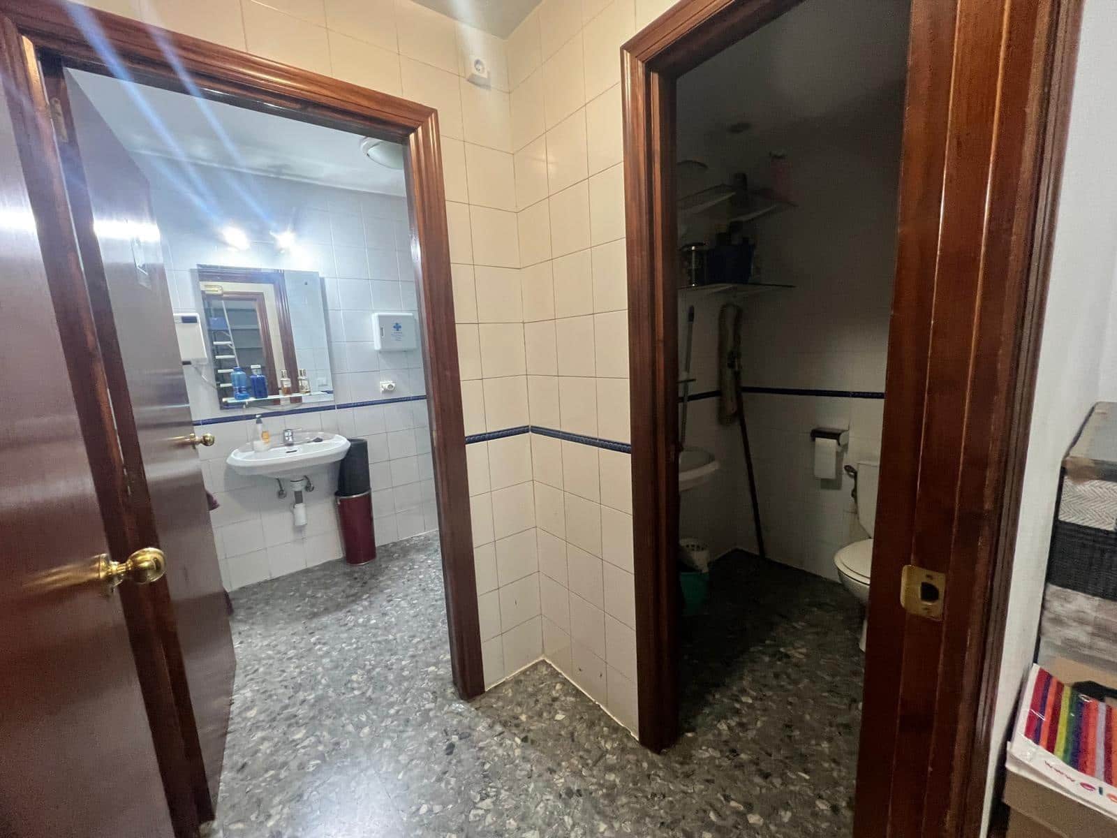 Kaupallinen myytävänä paikassa Cordoba kaupunki - 140 000 € (Ref: 9486448)