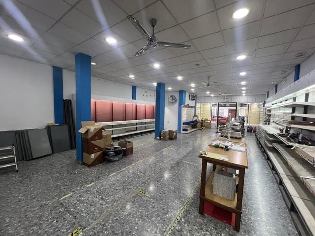 Kaupallinen myytävänä paikassa Córdoba kaupunki - 140 000 € (Ref: 9486448)