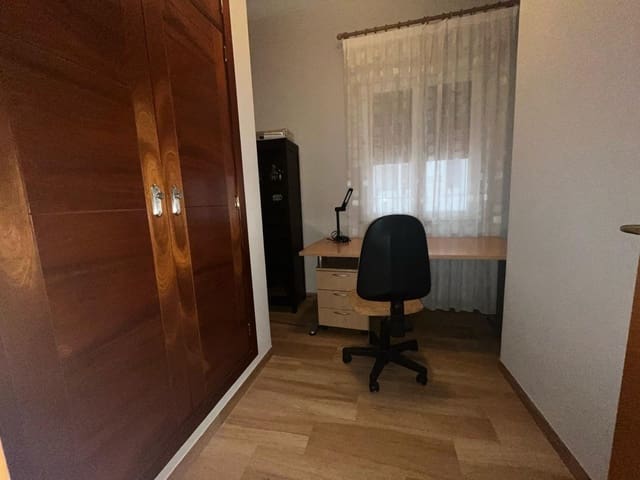 3 soveværelse Lejlighed til salg i Centro, Córdoba by - € 205.000 (Ref: 9486450)