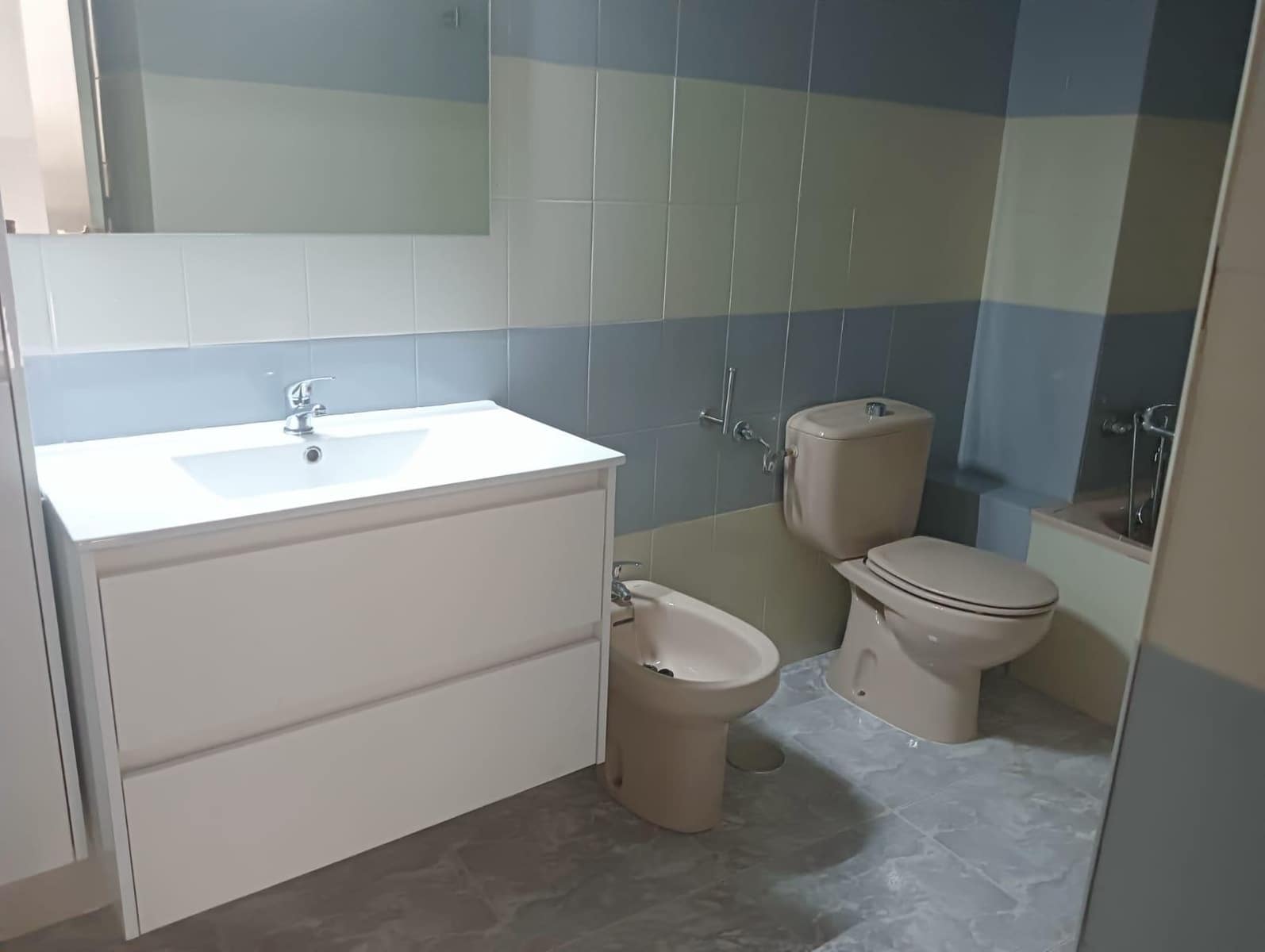 4 sypialnia Dom szeregowy na sprzedaż w Miasto Kordoba z garażem - 210 000 € (Ref: 9495359)