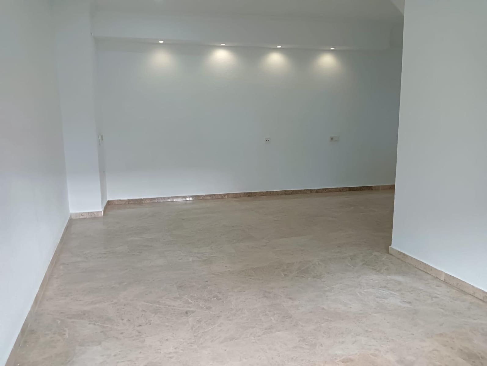 4 sypialnia Dom szeregowy na sprzedaż w Miasto Kordoba z garażem - 210 000 € (Ref: 9495359)