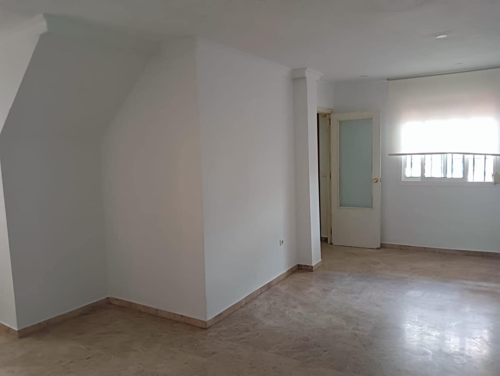 4 sypialnia Dom szeregowy na sprzedaż w Miasto Kordoba z garażem - 210 000 € (Ref: 9495359)