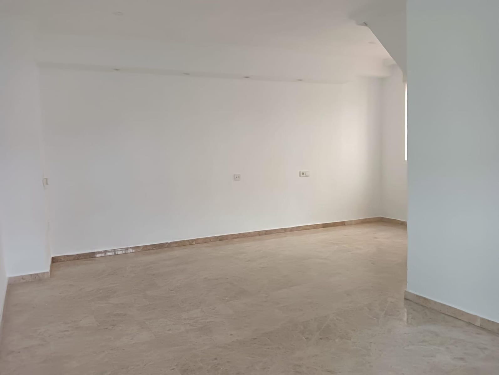 4 sypialnia Dom szeregowy na sprzedaż w Miasto Kordoba z garażem - 210 000 € (Ref: 9495359)