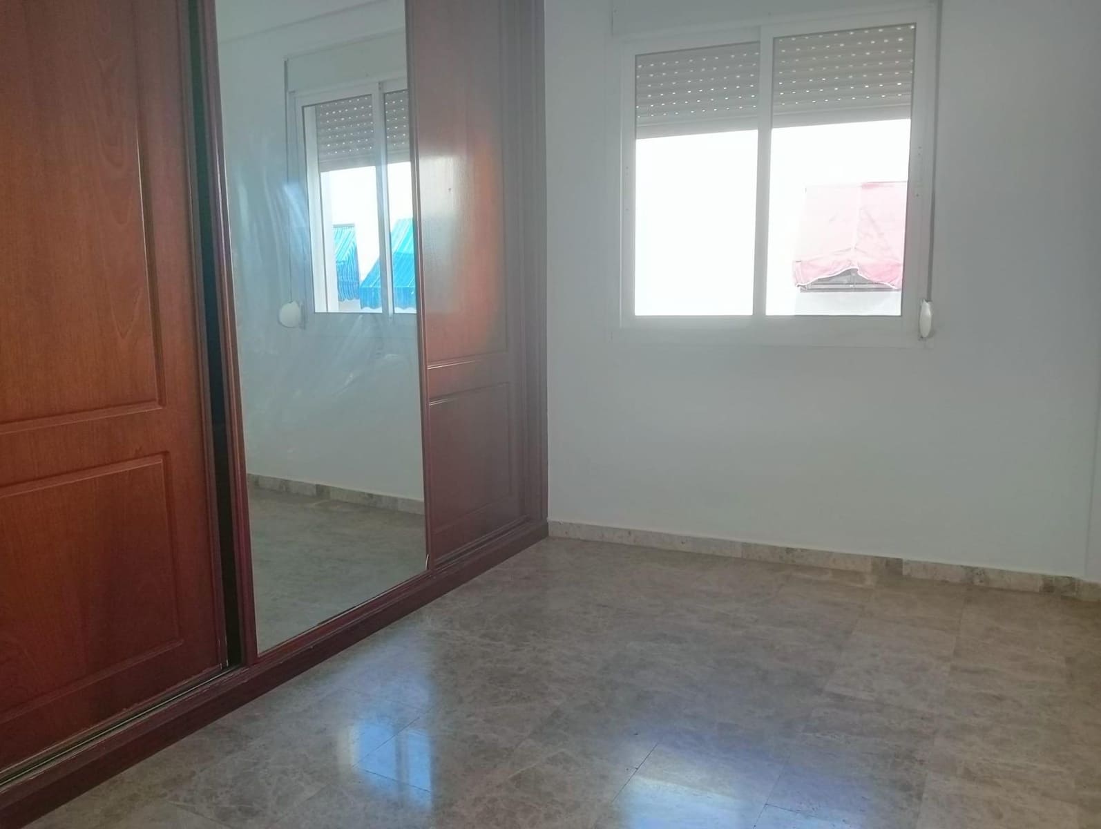 4 sypialnia Dom szeregowy na sprzedaż w Miasto Kordoba z garażem - 210 000 € (Ref: 9495359)