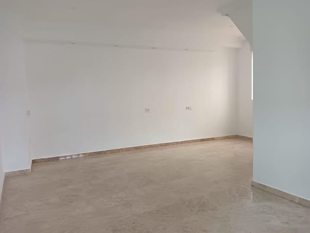 4 sypialnia Dom szeregowy na sprzedaż w San Pedro, Miasto Kordoba z garażem - 210 000 € (Ref: 9495359)