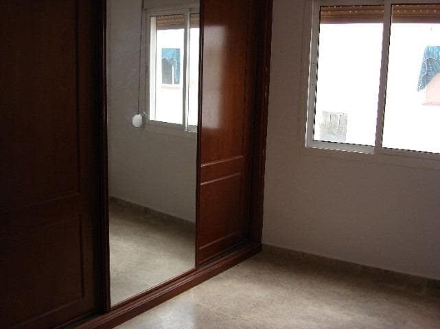 4 sypialnia Dom szeregowy na sprzedaż w Miasto Kordoba z garażem - 210 000 € (Ref: 9495359)