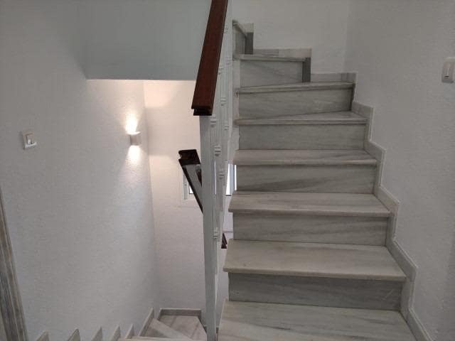 4 sypialnia Dom szeregowy na sprzedaż w Miasto Kordoba z garażem - 210 000 € (Ref: 9495359)