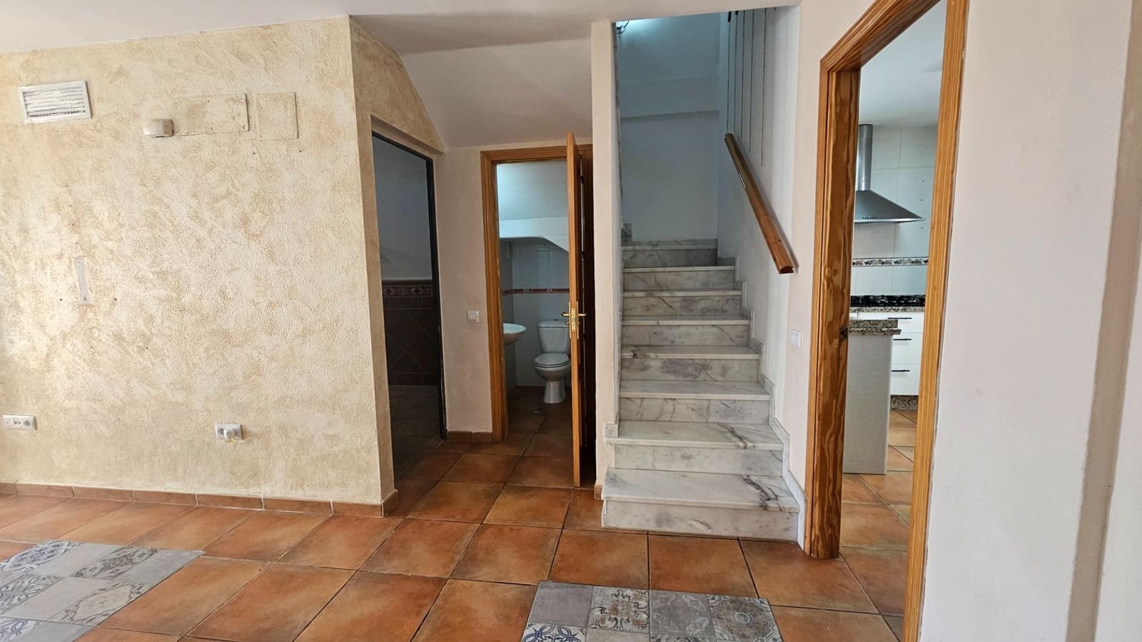 3 makuuhuone Rivitalo myytävänä paikassa Cordoba kaupunki mukana 
autotalli - 124 900 € (Ref: 9495360)