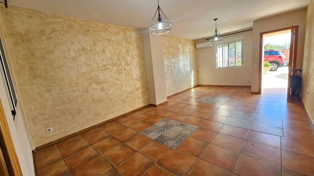 3 sypialnia Dom szeregowy na sprzedaż w Miasto Kordoba z garażem - 124 900 € (Ref: 9495360)