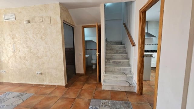 3 sypialnia Dom szeregowy na sprzedaż w Miasto Kordoba z garażem - 124 900 € (Ref: 9495360)