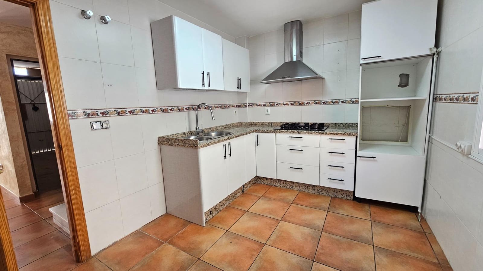 3 makuuhuone Rivitalo myytävänä paikassa Cordoba kaupunki mukana 
autotalli - 124 900 € (Ref: 9495360)