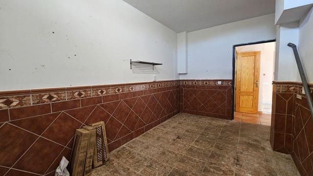 3 sypialnia Dom szeregowy na sprzedaż w Miasto Kordoba z garażem - 124 900 € (Ref: 9495360)