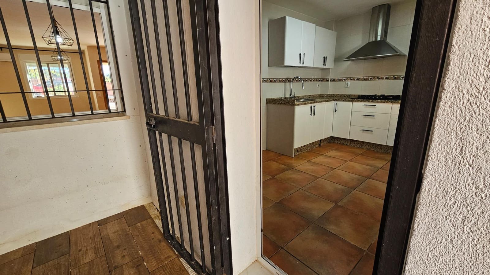 3 makuuhuone Rivitalo myytävänä paikassa Cordoba kaupunki mukana 
autotalli - 124 900 € (Ref: 9495360)