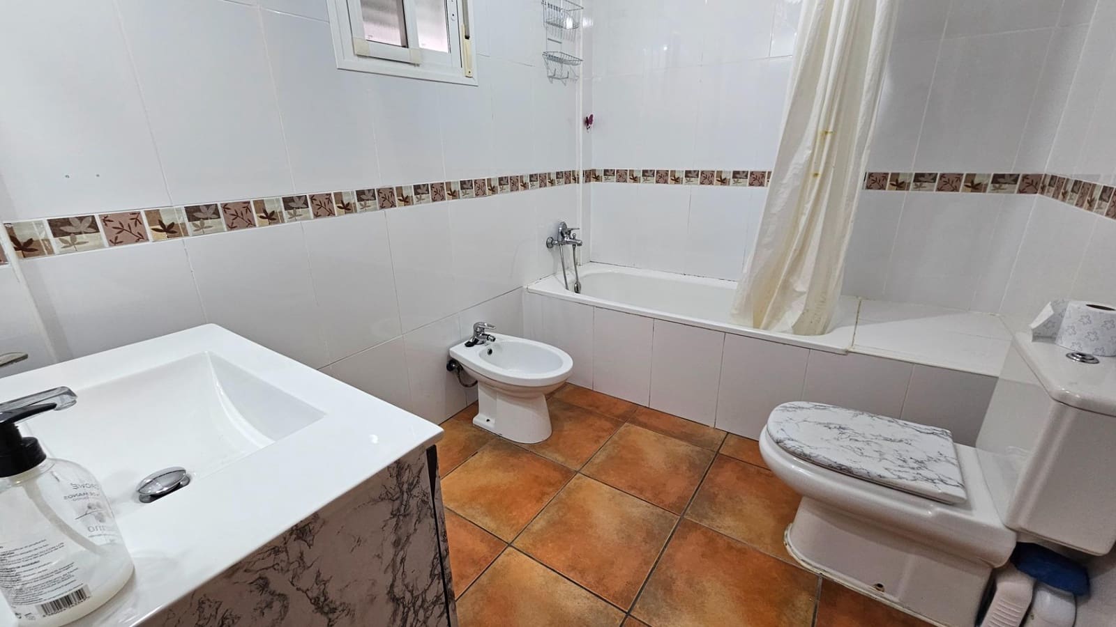 3 makuuhuone Rivitalo myytävänä paikassa Cordoba kaupunki mukana 
autotalli - 124 900 € (Ref: 9495360)