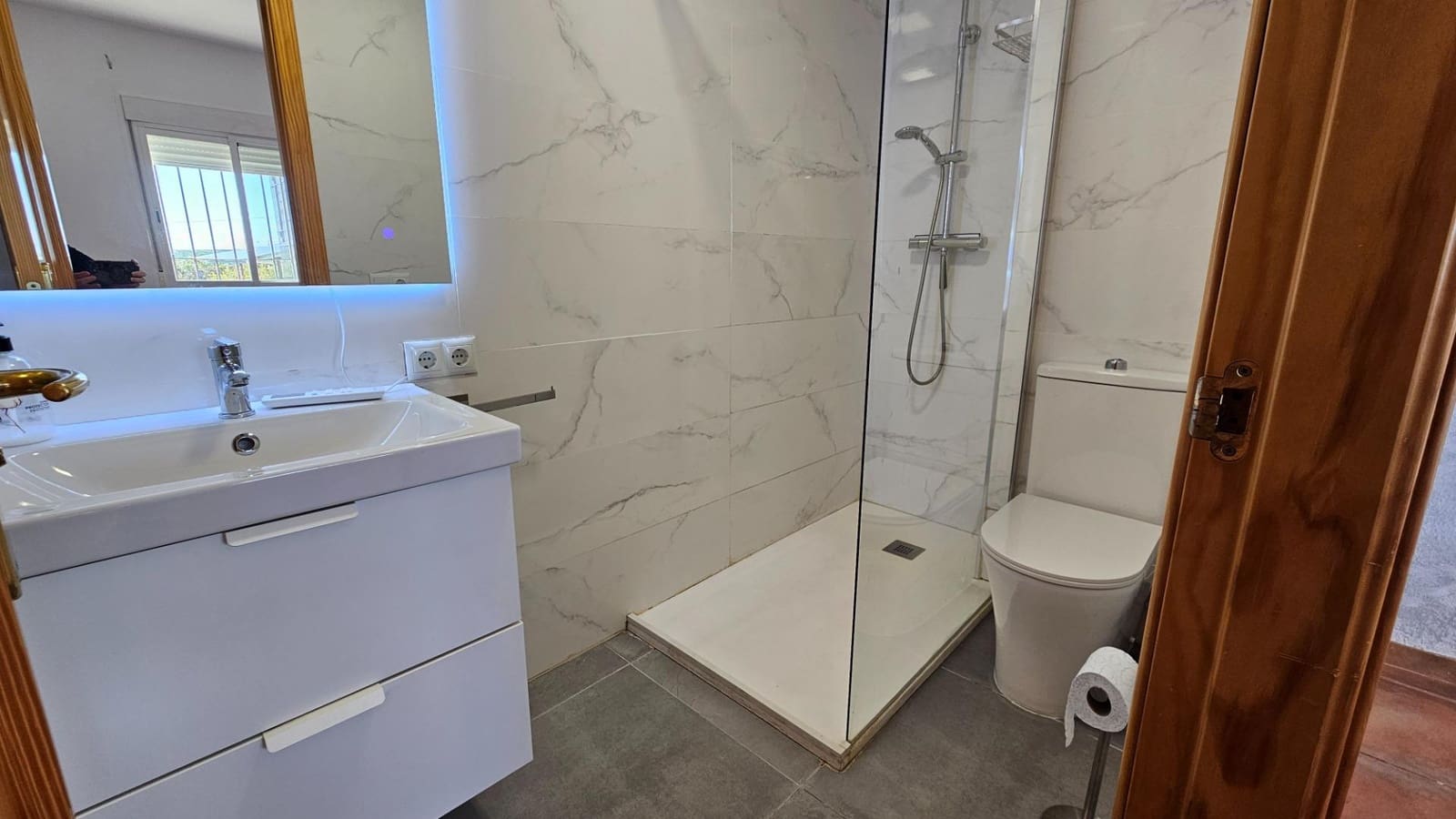 3 makuuhuone Rivitalo myytävänä paikassa Cordoba kaupunki mukana 
autotalli - 124 900 € (Ref: 9495360)