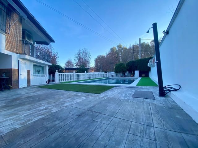 6 sovrum Villa till salu i Córdoba stad med pool garage - 675 000 € (Ref: 9497307)