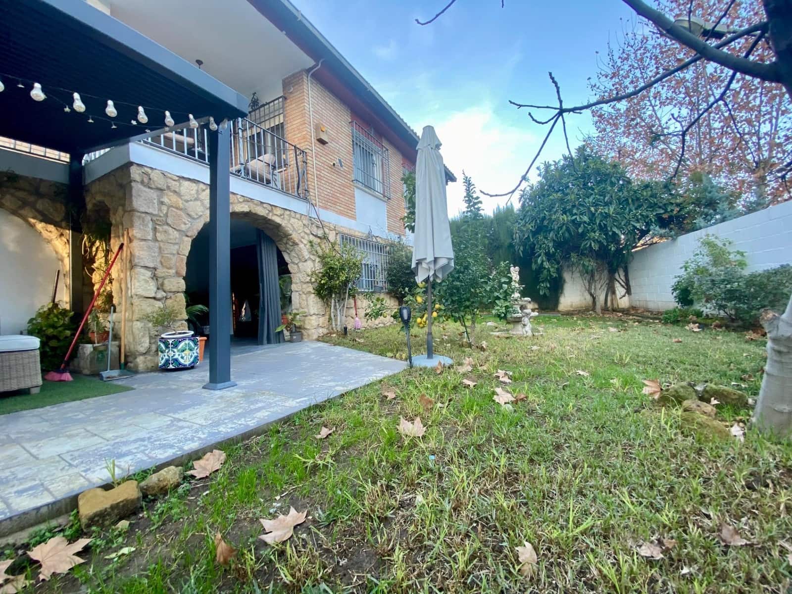 6 sovrum Villa till salu i Cordoba stad med pool garage - 675 000 € (Ref: 9497307)