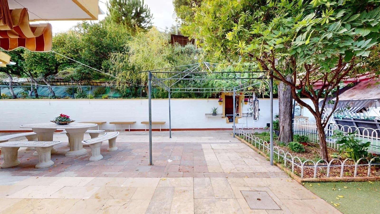 4 bedroom Villa for sale in Cordoba city with pool garage - € 925,000 (Ref: 9499022)