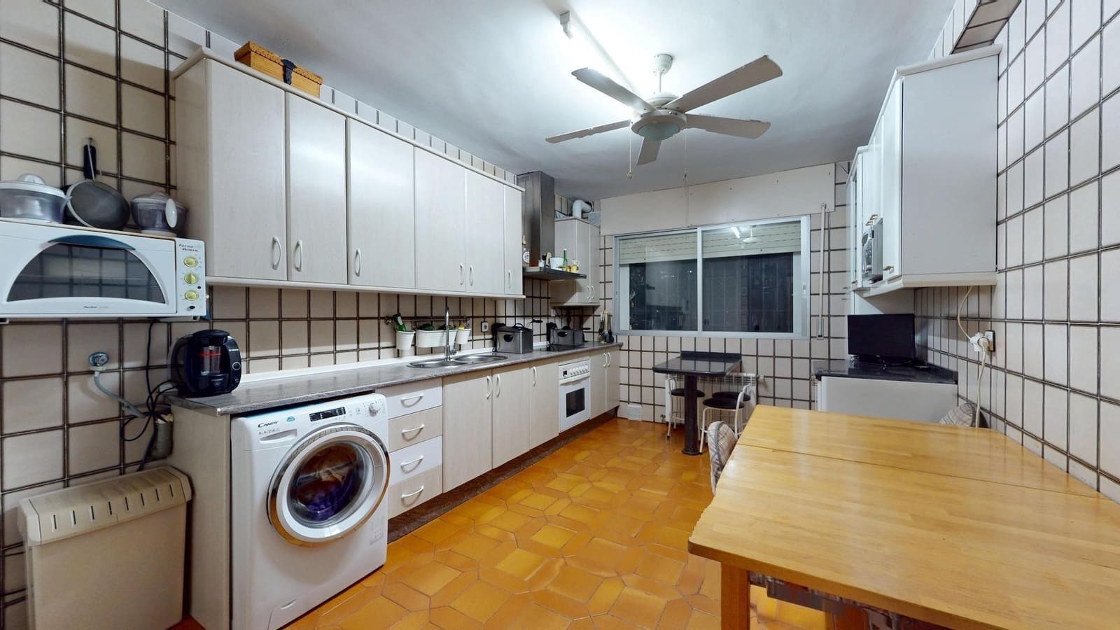 4 bedroom Villa for sale in Cordoba city with pool garage - € 925,000 (Ref: 9499022)