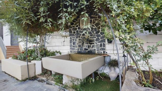 4 camera da letto Villa in vendita in Cordova città con piscina garage - 925.000 € (Rif: 9499022)