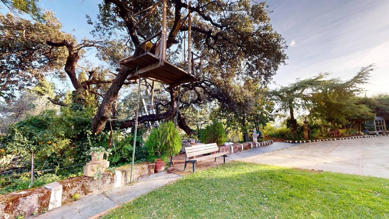 4 bedroom Villa for sale in Cordoba city with pool garage - € 925,000 (Ref: 9499022)