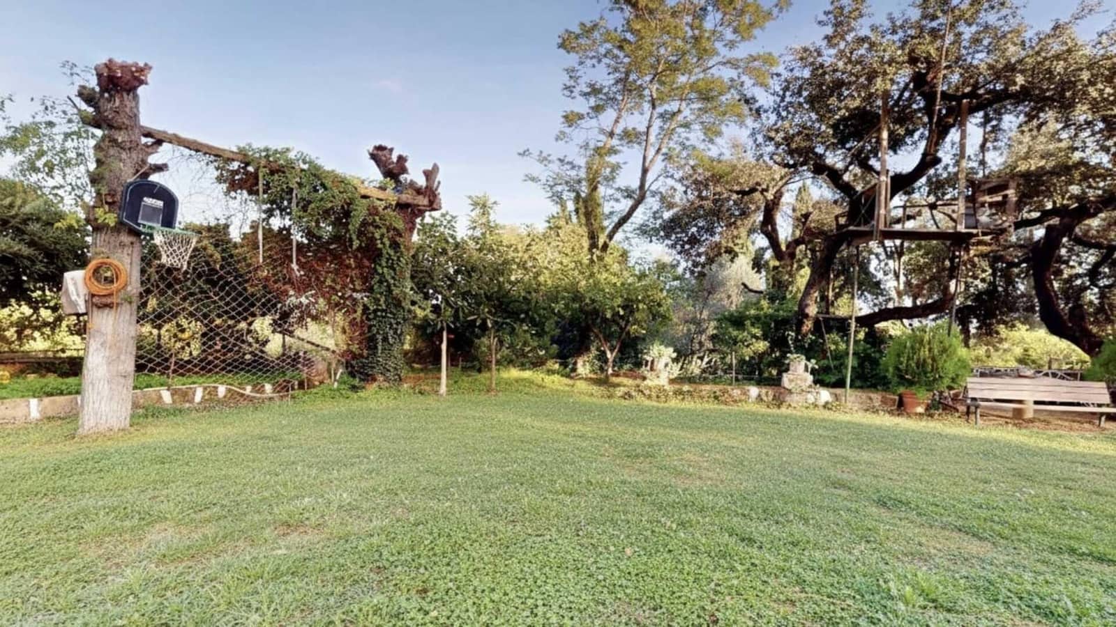 4 bedroom Villa for sale in Cordoba city with pool garage - € 925,000 (Ref: 9499022)