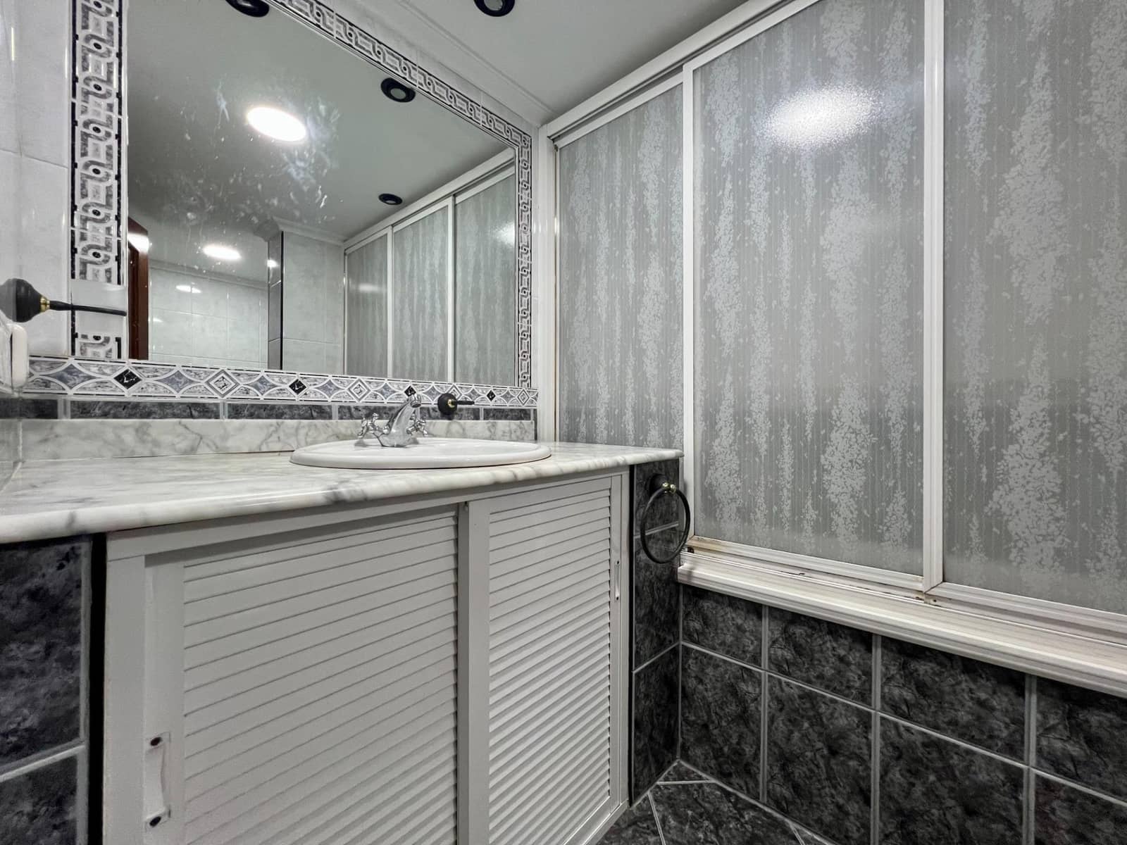 Piso de 3 habitaciones en Córdoba ciudad en venta - 148.900 € (Ref: 9499758)