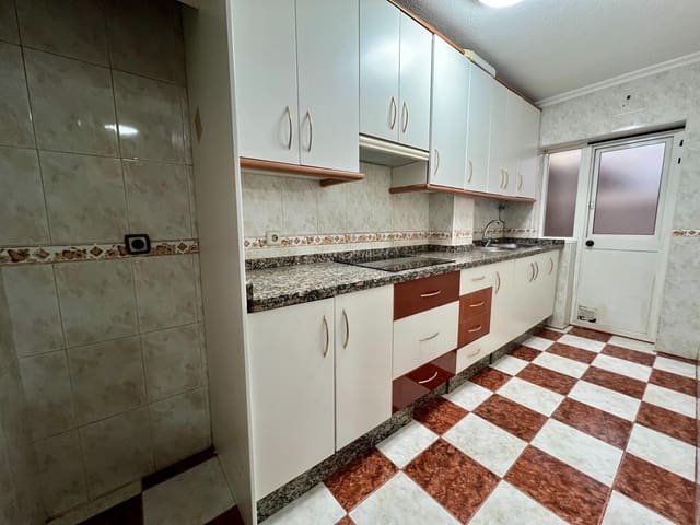 Piso de 3 habitaciones en Miralbaida, Córdoba ciudad en venta - 148.900 € (Ref: 9499758)